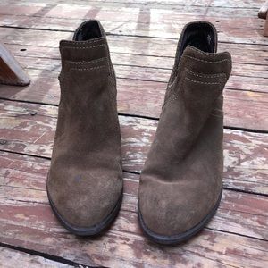 Dark Green velvet heels